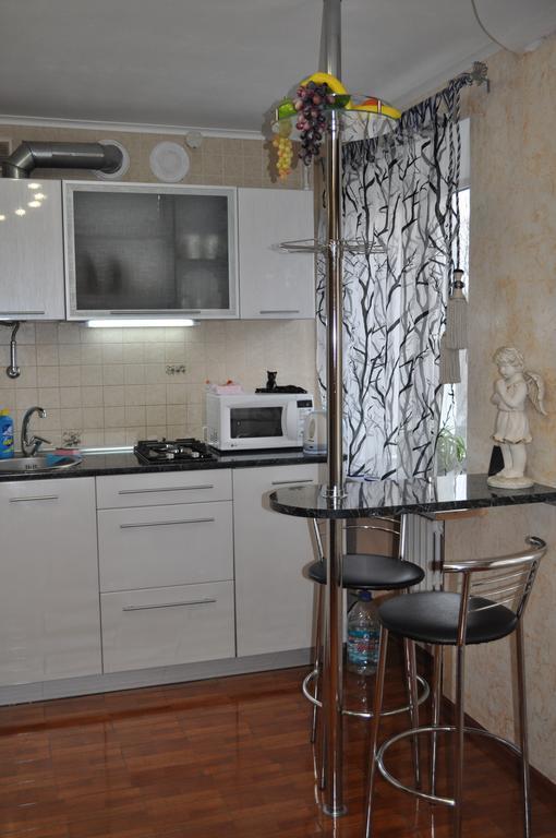 Apartment On Oleksandra Polia Avenue 110 Ντνιπροπετρόφσκ Εξωτερικό φωτογραφία